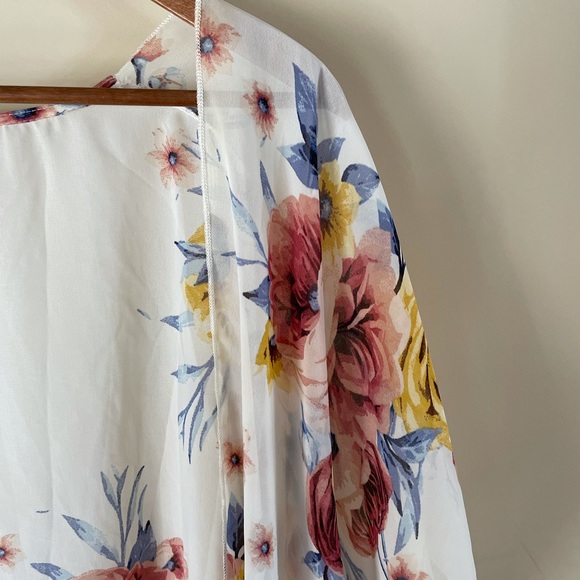 emory park Tops - Emory Park Floral Short Sleeve Kimono